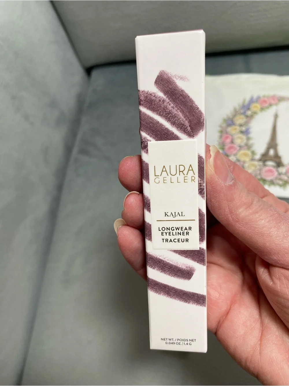 Laura Geller Makeup Set NWT in White Floral Eiffel Cosmetic Zippered Pouch